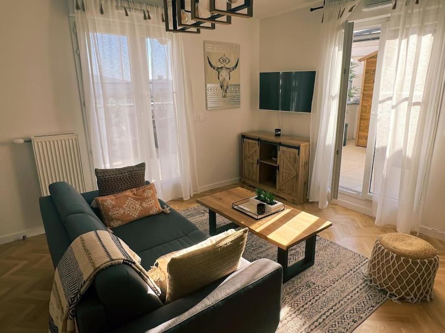 Cosy Penthouse - Large Balconies With Views - 5Min Disneyland Серри Экстерьер фото